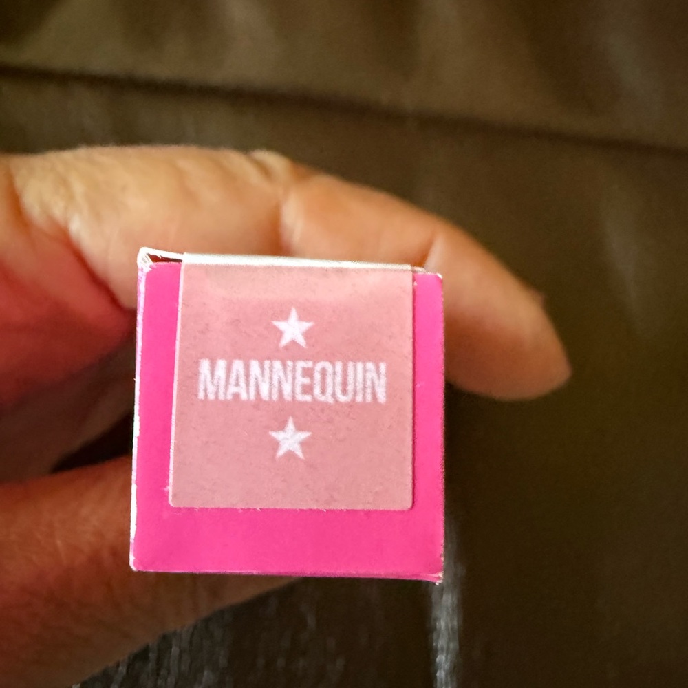 Jeffree Star Velour Liquid Mannequin Lipstick NWT - Picture 2 of 3